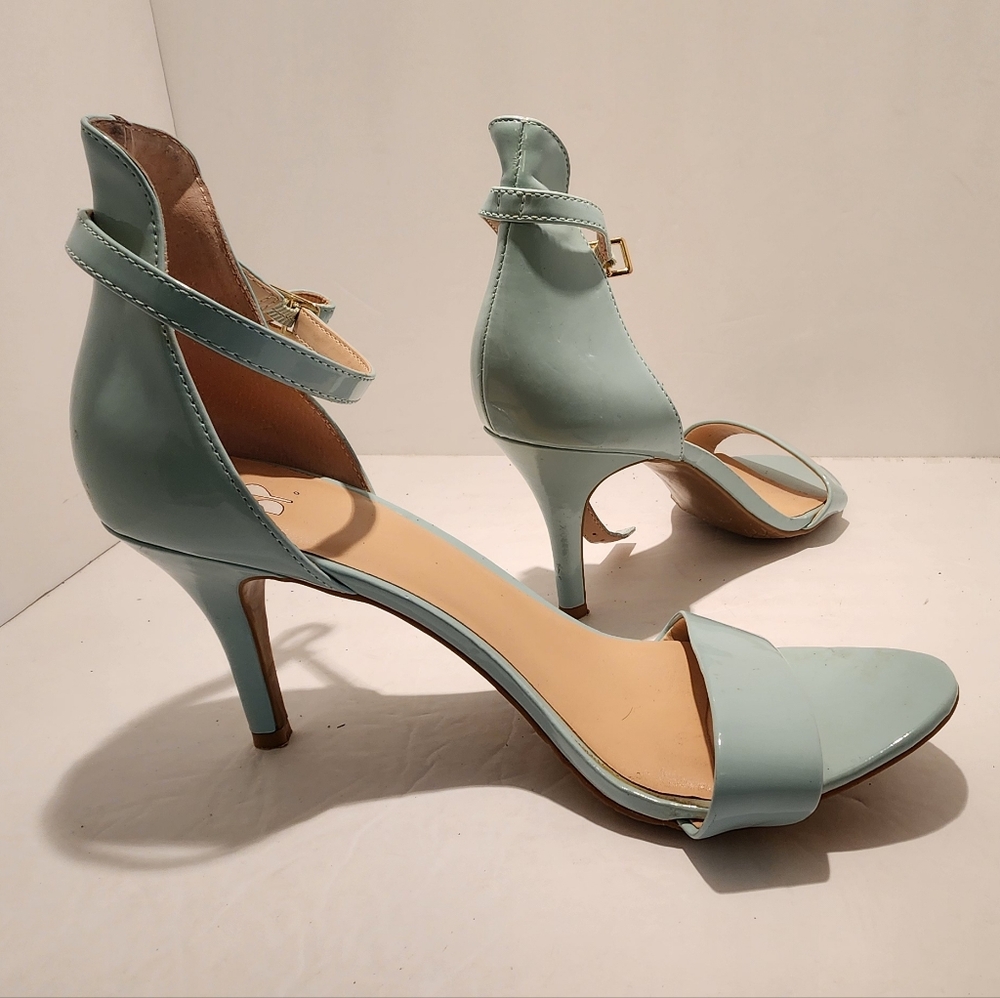 BP Green Heels with Stiletto and Minimalist Design